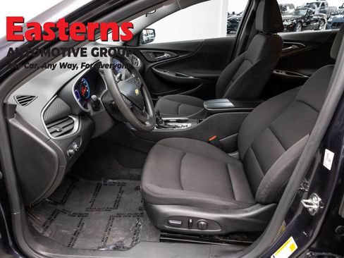 Used 2023 Chevrolet Malibu LT FWD image 14