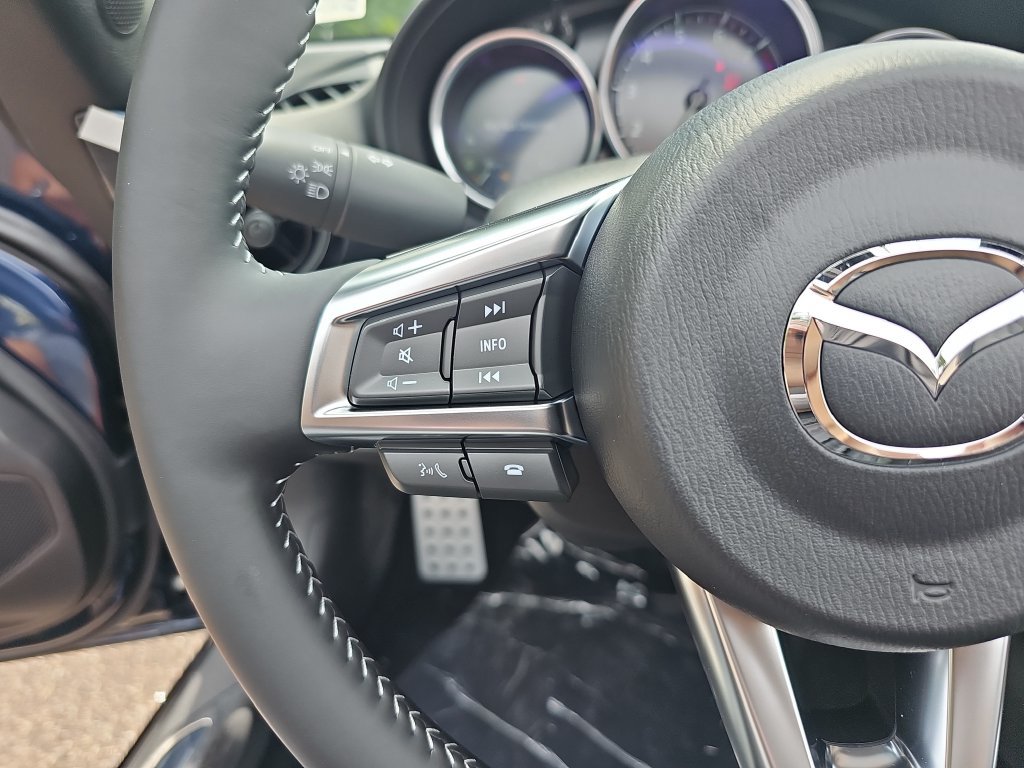 New 2026 MAZDA MX-5 Miata Club w/ Interior Package RWD image 12