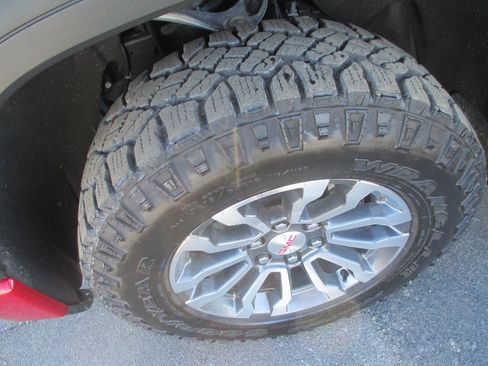 Used 2021 GMC Sierra 1500 AT4 image 13