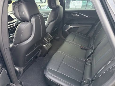 Used 2023 Cadillac Lyriq 2WD image 8