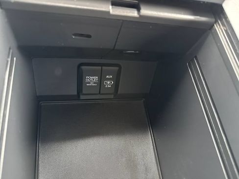 Used 2019 Honda Pilot Touring image 34