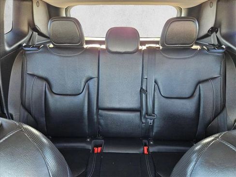 Used 2018 Jeep Renegade Limited w/ UConnect 8.4 Nav Group image 16