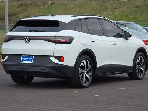 Used 2023 Volkswagen ID.4 2WD image 3
