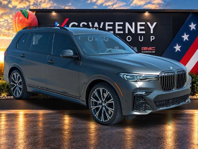 Used 2022 BMW X7 xDrive40i w/ M Sport Package AWD/4WD image 7