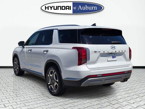 Used 2024 Hyundai Palisade SEL w/ Premium Package FWD image 9