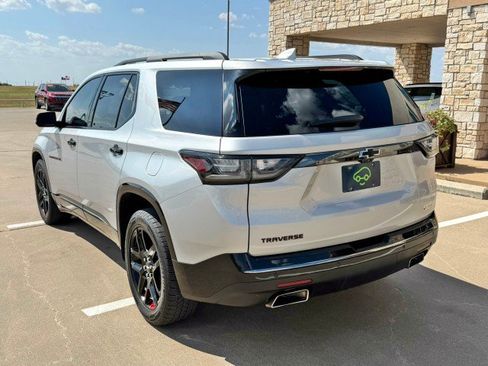 Certified 2019 Chevrolet Traverse Premier w/ Redline Edition FWD image 3