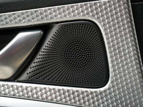 Used 2022 Genesis G70 3.3T w/ Sport Advanced Package image 10