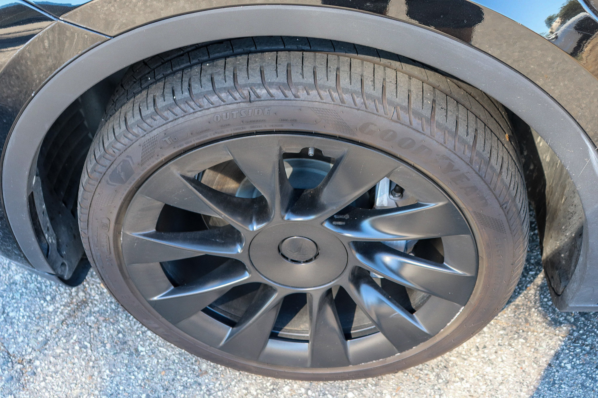 Used 2023 Tesla Model Y Long Range AWD/4WD image 6