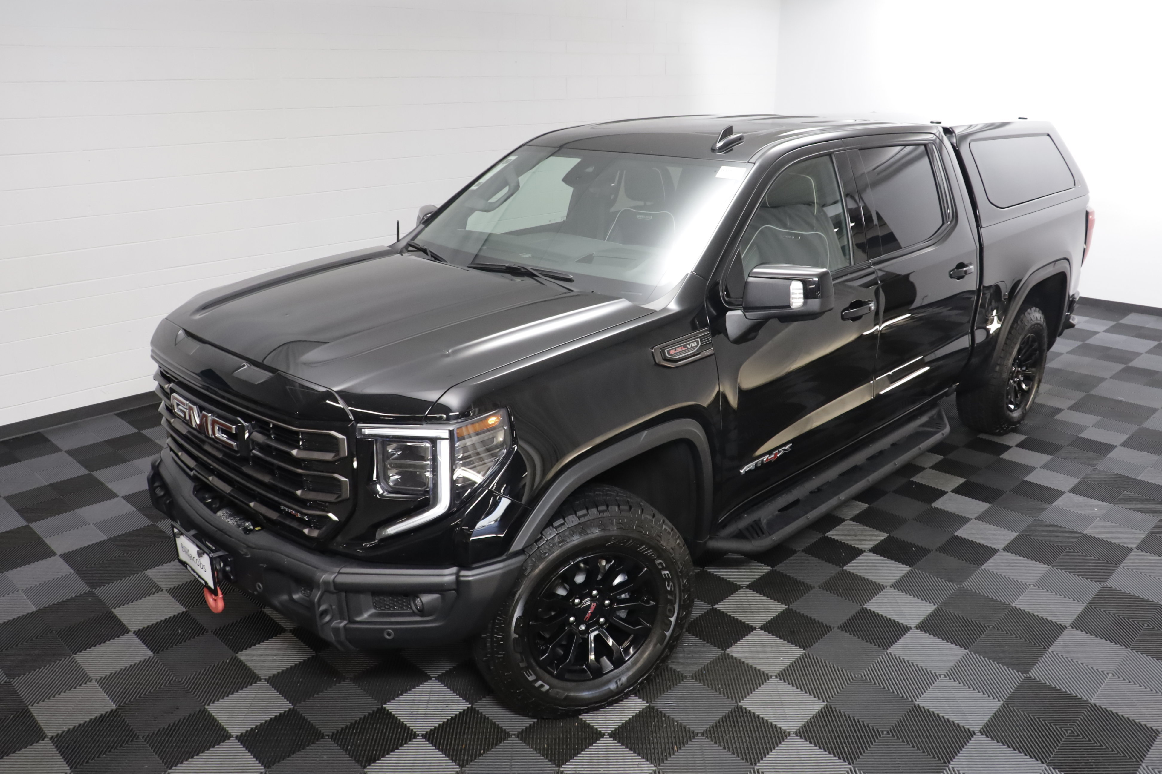 Used 2023 GMC Sierra 1500 AT4X AWD/4WD image 2