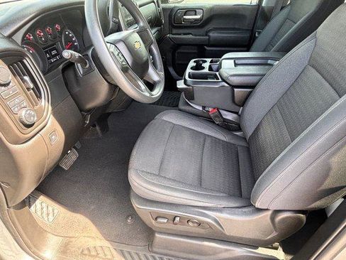 Used 2024 Chevrolet Silverado 2500 Custom w/ Custom Convenience Package AWD/4WD image 15