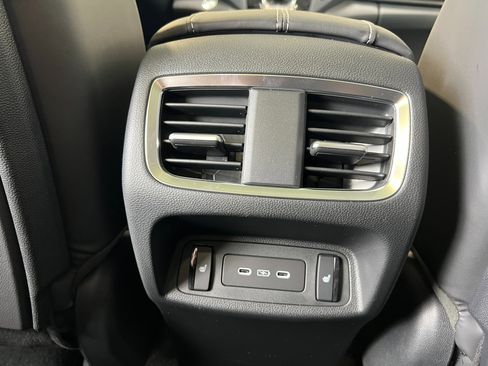 Used 2025 Acura RDX SH-AWD w/ Advance Package image 34