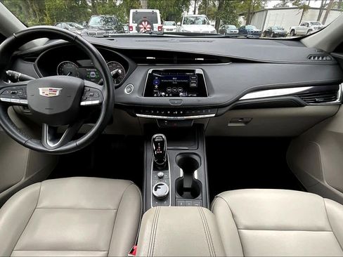 Used 2021 Cadillac XT4 Luxury image 29