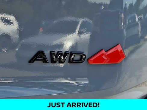 Used 2025 Nissan Rogue SV AWD/4WD image 29