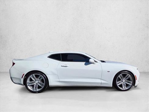 Used 2016 Chevrolet Camaro LT image 4