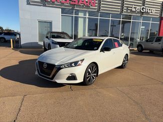 Used 2021 Nissan Altima 2.0 SR video 1