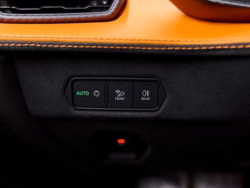 Used 2025 Lamborghini Revuelto AWD/4WD image 76