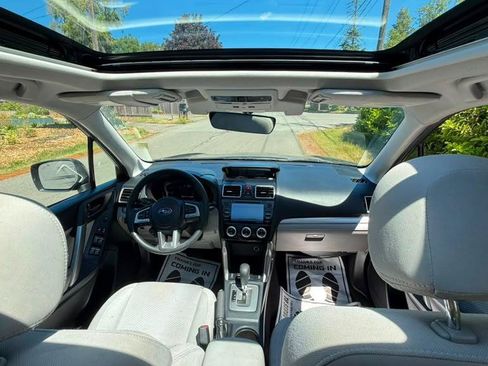 Used 2018 Subaru Forester 2.5i Premium AWD/4WD image 17