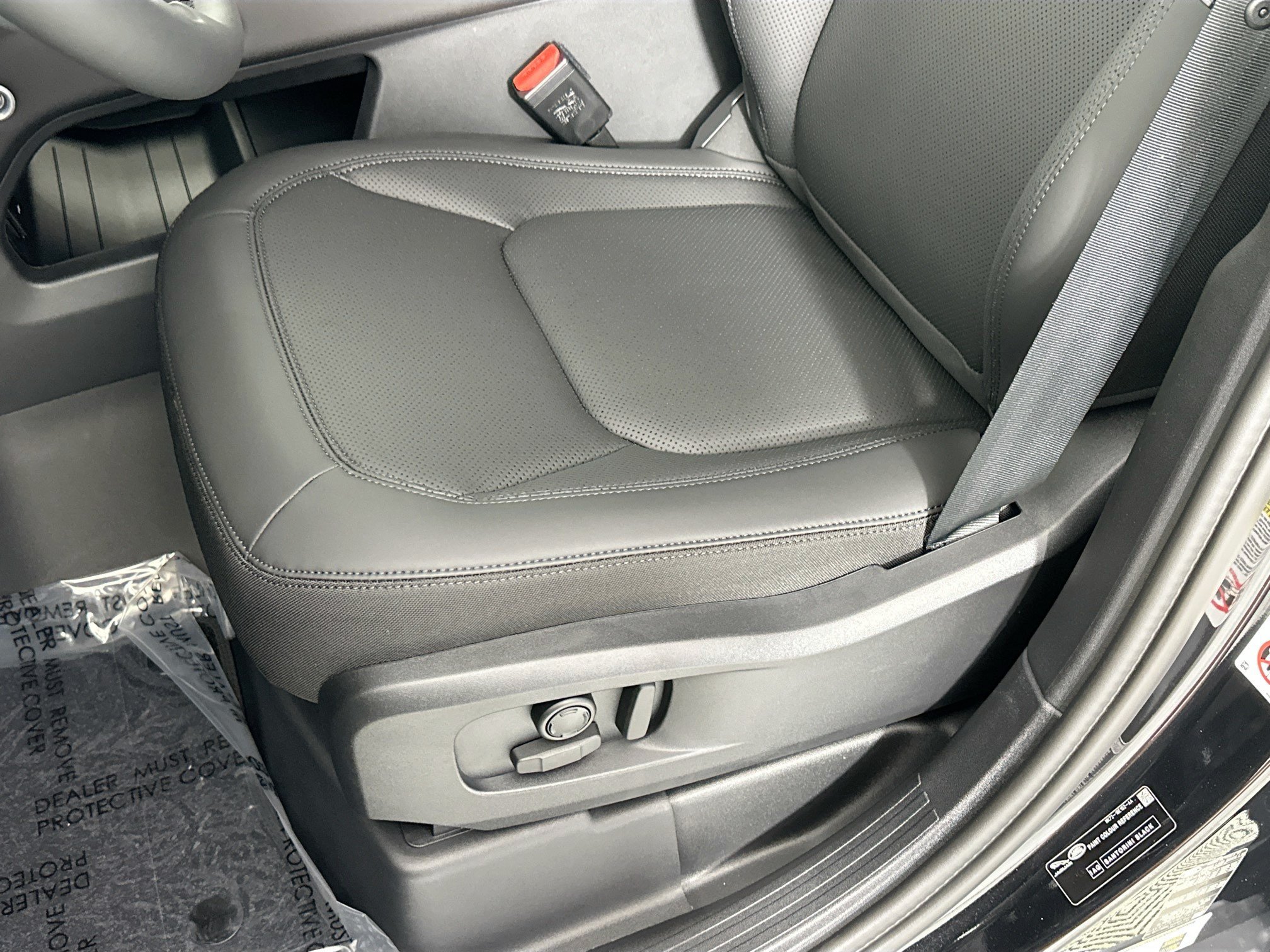 Certified 2025 Land Rover Defender 110 S AWD/4WD image 17
