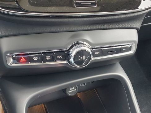 New 2026 Volvo XC40 B5 Plus w/ Protection Package Premier image 22