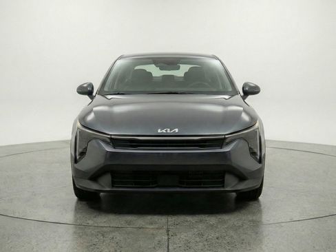 Used 2025 Kia K4 LXS image 2