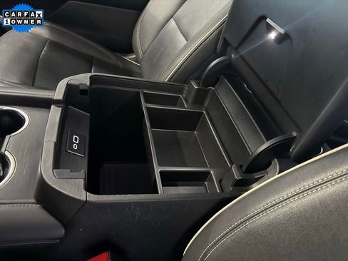 Used 2024 GMC Yukon SLT image 24