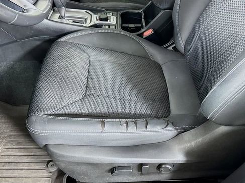Used 2020 Subaru Forester Premium image 23