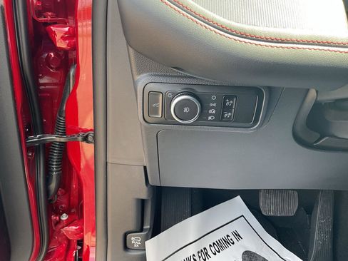 Used 2025 Ford Explorer ST image 12