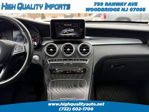 Used 2017 Mercedes-Benz GLC 300 4MATIC Coupe image 32