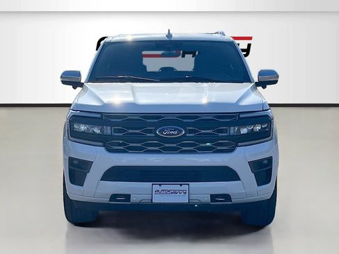 Used 2023 Ford Expedition Platinum AWD/4WD image 2