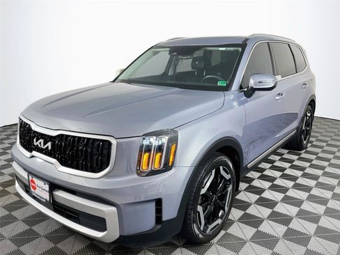 Used 2024 Kia Telluride EX FWD image 3