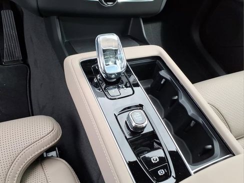 New 2026 Volvo XC90 T8 Ultra w/ Lounge Package AWD/4WD image 25