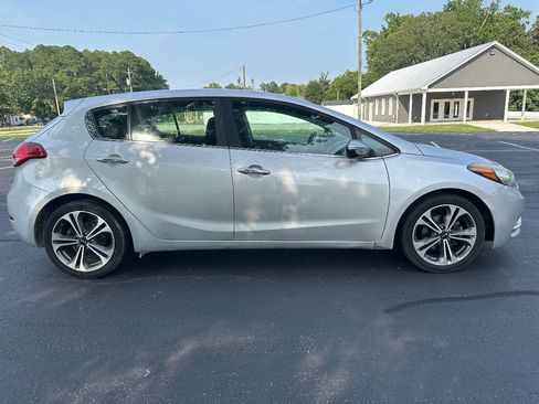 Used 2016 Kia Forte EX FWD image 8
