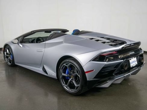 Used 2023 Lamborghini Huracan EVO RWD image 6