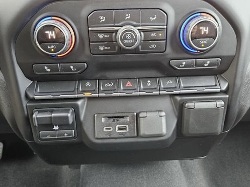 Used 2019 Chevrolet Silverado 1500 LT w/ All-Star Edition image 9