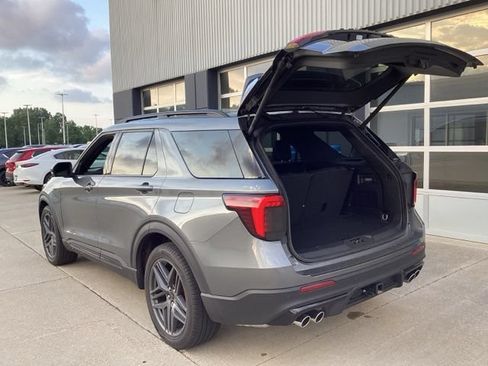 Used 2025 Ford Explorer ST w/ Sun And Sound Package AWD/4WD image 14