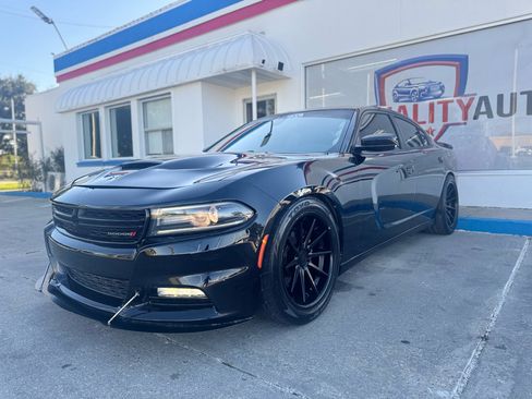 Used 2015 Dodge Charger R/T image 7
