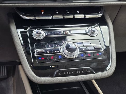 Used 2021 Lincoln Corsair Reserve w/ Equipment Group 201A FWD image 20