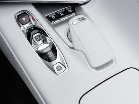 Used 2024 Chevrolet Corvette E-Ray AWD/4WD image 27