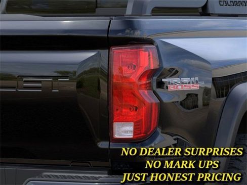 New 2026 Chevrolet Colorado Trail Boss w/ Midnight Edition image 11
