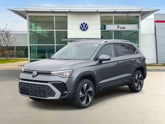 New 2026 Volkswagen Taos SE video 2