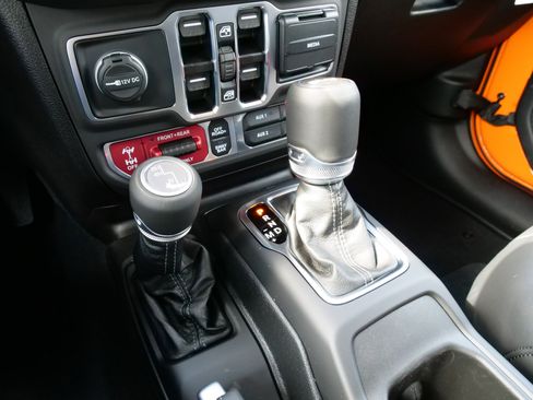 New 2025 Jeep Wrangler Unlimited Rubicon image 22