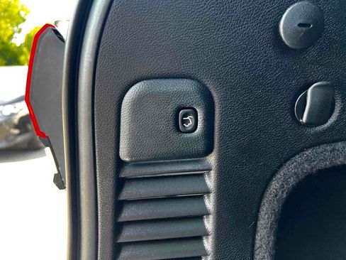 Used 2020 Jeep Grand Cherokee Altitude image 32