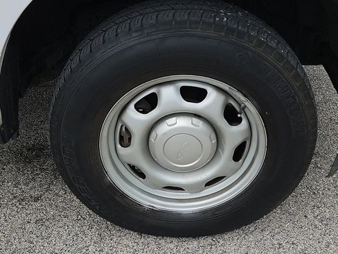 Used 2019 Ford F150 XL RWD image 8