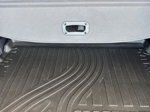 Certified 2025 Subaru Crosstrek 2.5i Limited w/ Crosstrek Mirror Package image 18