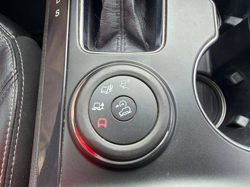 Used 2018 Ford Explorer Limited w/ Equipment Group 301A AWD/4WD image 32