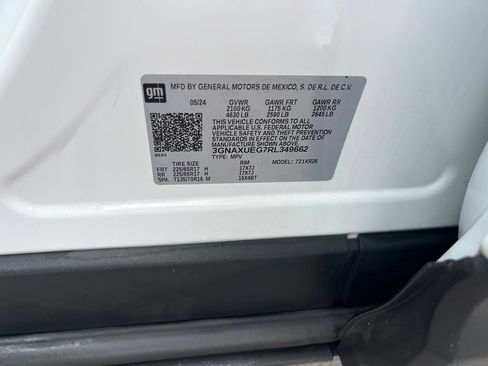 Used 2024 Chevrolet Equinox LT AWD/4WD image 16