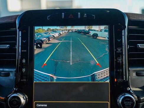 Used 2022 RAM 2500 Limited image 32