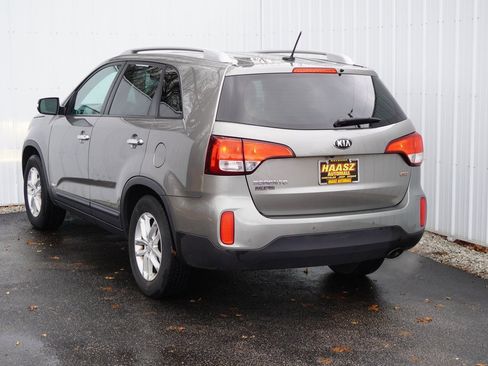 Used 2014 Kia Sorento LX image 4