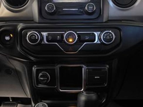 Used 2021 Jeep Wrangler Sport image 20