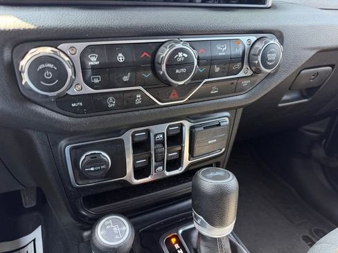 Used 2024 Jeep Wrangler Unlimited Sport AWD/4WD image 21